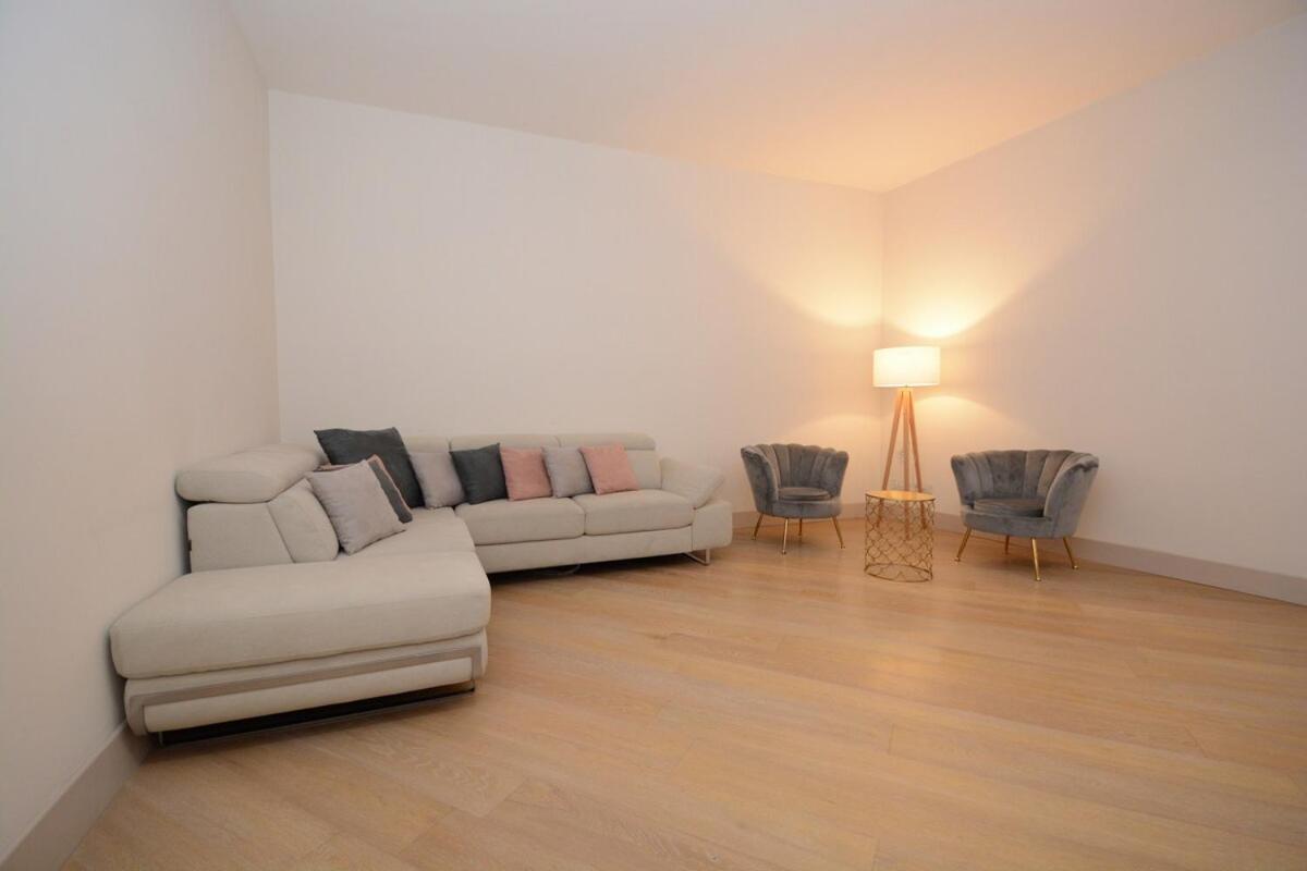 - Parione House Roma